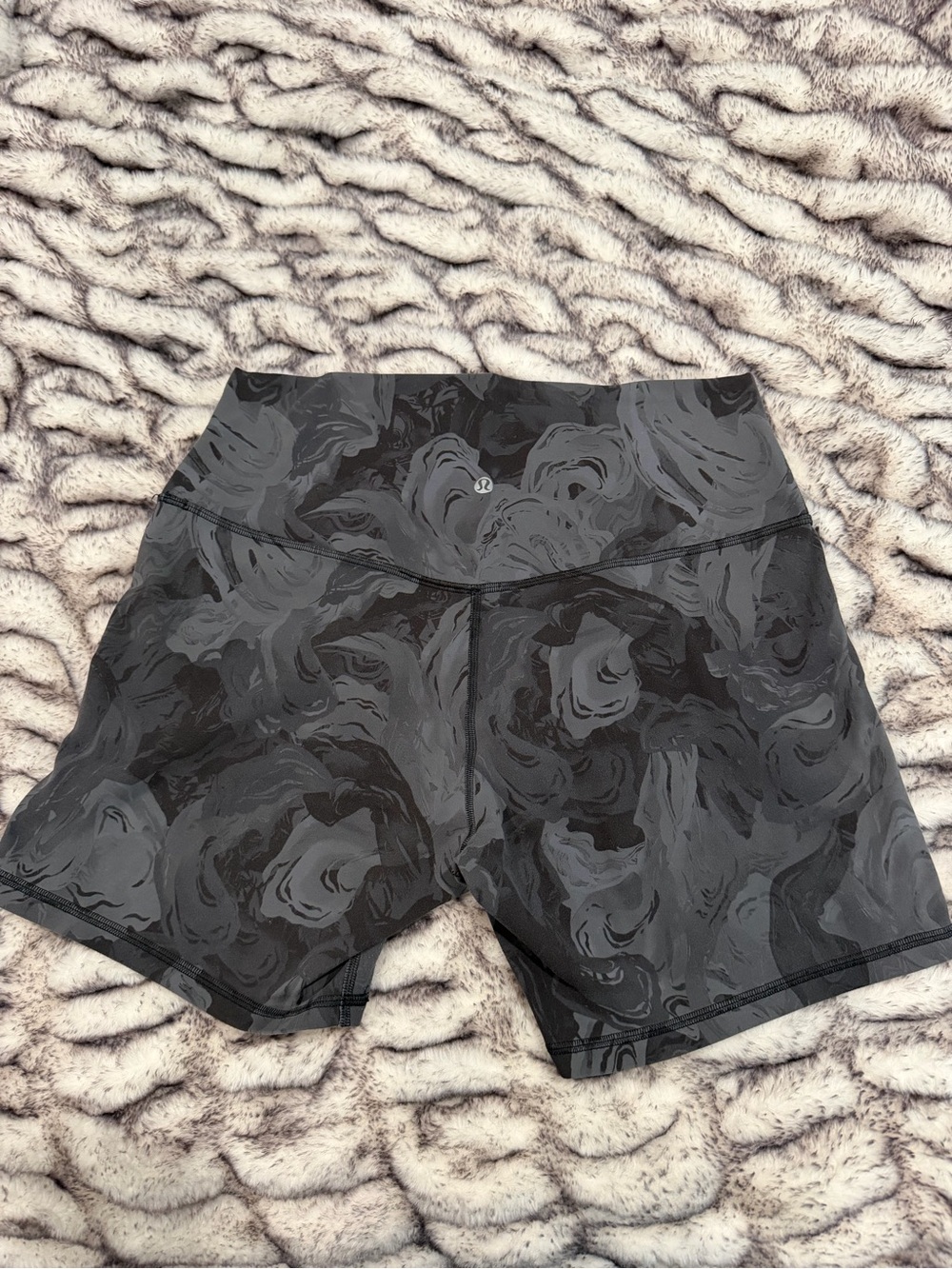 Lululemon align High-Rise 5” Bike Shorts - Picture 2 of 3